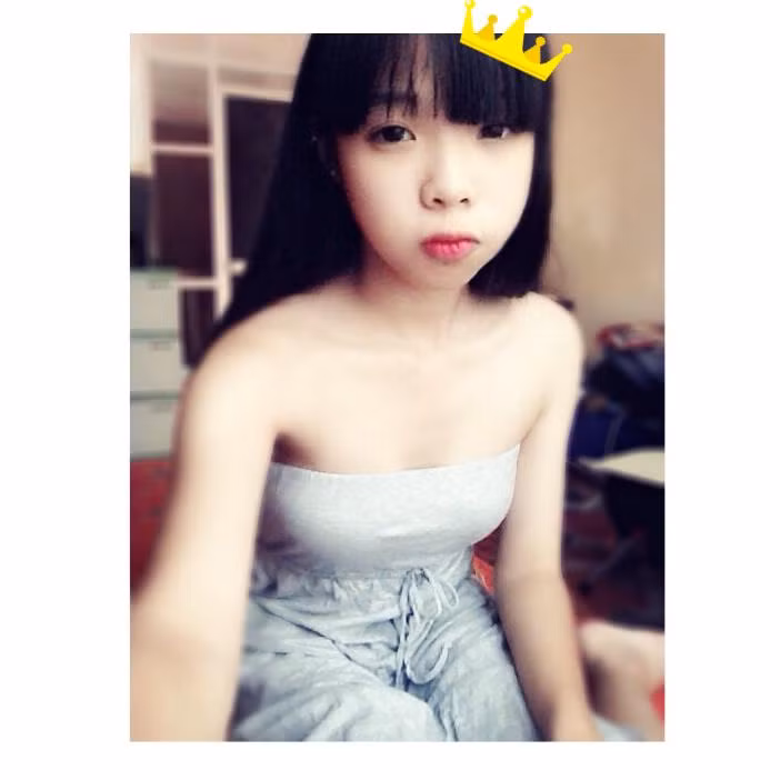 Một vài hình ảnh đời thường nhắng nhít của Tú Linh. Ảnh: FBNV.