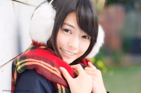 Quả thật, sau khi tham gia chương trình này, cuộc sống của Hikari cũng có nhiều thay đổi lớn. Cô trở thành gương mặt hot girl nổi tiếng trên mạng xã hội, trở thành hình mẫu bạn gái lý tưởng của nhiều chàng trai Nhật Bản nhờ vẻ đẹp tinh khôi, thuần khiết.