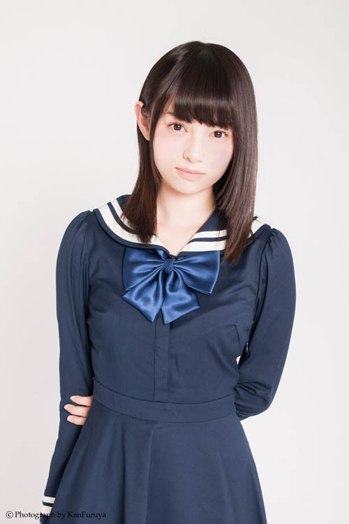 Vì quá say mê nhan sắc của Hikari, thành viên Hiệp hội Buộc tóc đôi đã vinh danh cô nàng là mỹ nữ 2000 năm mới có một.