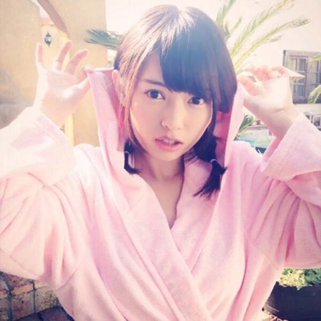 Hikari nổi tiếng sau khi tham gia show truyền hình thực tế mang tên "Câu chuyện kỳ diệu", chương trình chuyên chia sẻ những câu chuyện khiến các cá nhân thay đổi được cuộc sống của mình.