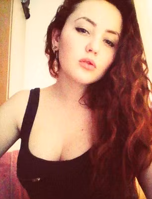 Luồng điện 27 nghìn volt phóng vào người Ursu tạo nên một tiếng nổ lớn và hất văng cô bạn của Ursu rơi xuống đất. Còn cô gái 18 tuổi bất tỉnh ngay lập tức trong khi cơ thể cô bốc cháy dữ dội.