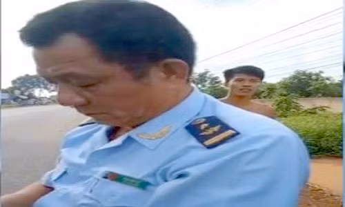 Pho chi cuc hai quan gay tai nan roi bo chay