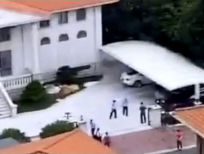 Trước đó, vào khoảng 17h30 chiều 14/6/2020, cảnh sát nhận được tin báo rằng có người đột nhập biệt thự tại Royal Orchid International Golf Villa, một dự án cao cấp của tập đoàn Midea bao gồm một sân golf 18 lỗ và trung tâm thể thao.