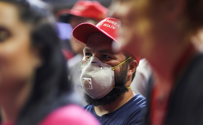 Hai mat vu My duong tinh COVID-19 sau su kien cua Tong thong Trump-Hinh-2