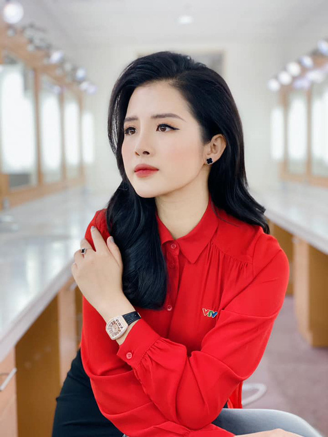 Cô chia sẻ, tại VTV có nhiều người cô yêu thích về phong cách dẫn nhưng người cô hâm mộ nhất là BTV Ngọc Trinh.