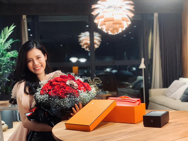 Hay túi Hermes khoảng 200 triệu đồng.