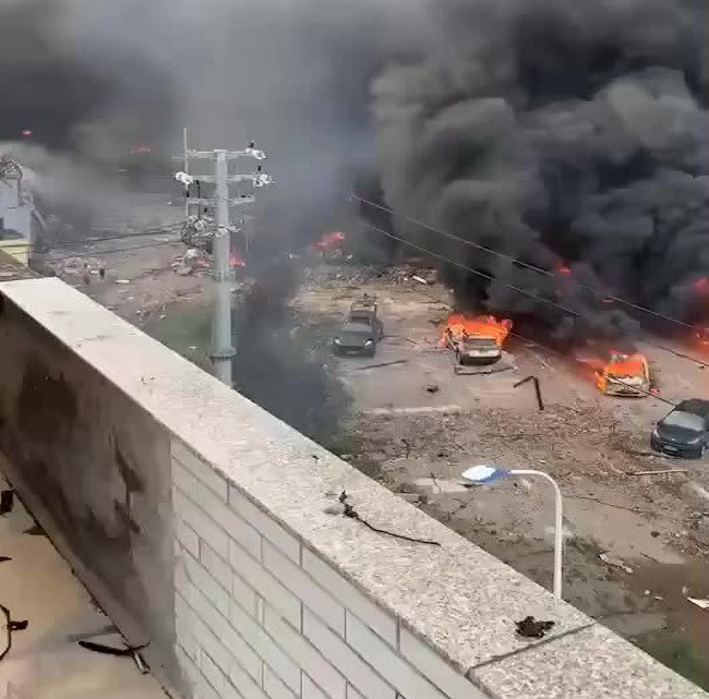 Hai hung hien truong no xe bon o Trung Quoc, nhieu thuong vong-Hinh-6