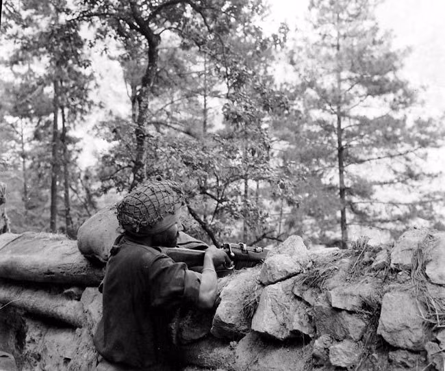 Cuộc chiến kết thúc khi Trung Quốc đơn phương tuyên bố ngừng bắn vào ngày 20/11/1962. Trung Quốc thông báo Aksai Chin đã thuộc quản lý của nước này. Ở phía đông bắc, Trung Quốc trong chiến tranh chiếm đóng hầu hết khu vực Arunachal Pradesh. Tuy nhiên, sau khi tuyên bố thắng lợi, họ đã tự lui về sau đường McMahon và trao trả tù binh Ấn Độ vào năm 1963. Ảnh: IT. 