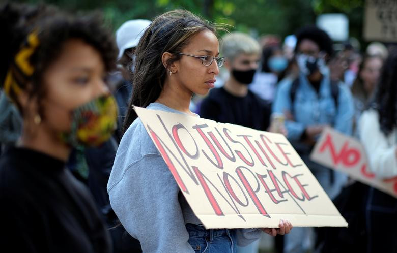 Cuộc biểu tình diễn ra tại thủ đô Berlin, Đức, ngày 30/5.