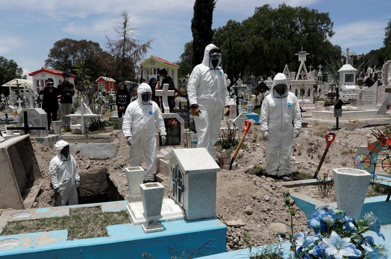 Ngoài Brazil, Mexico, Peru và Chile cũng nằm trong số những quốc gia chịu ảnh hưởng nặng nề nhất bởi dịch COVID-19 trong khu vực này.