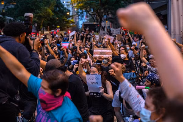 Them nguoi da den “khong the tho” roi chet khi bi canh sat bat-Hinh-3