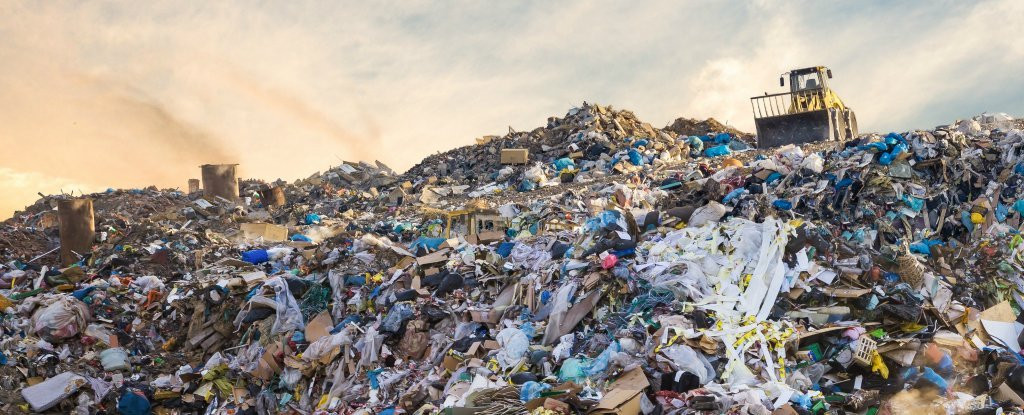 Trong đó, người dân và doanh nghiệp Mỹ "xả" nhiều nhất lượng rác trên toàn thế giới, tính trên 4 loại chất thải gồm chất thải rắn, nhựa, thực phẩm và chất thải công nghiệp độc hại. Mặc dù chỉ chiếm 4% dân số thế giới, song người Mỹ lại thải tới 12% tổng lượng rác đô thị trên toàn cầu. Ảnh: SA.