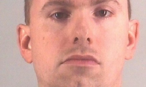 Viên cảnh sát Aaron Dean sau đó bị bắt giữ, truy tố với tội danh giết người phụ nữ da màu, và bị giam trong nhà tù ở Tarrant. Ảnh: Reuters.