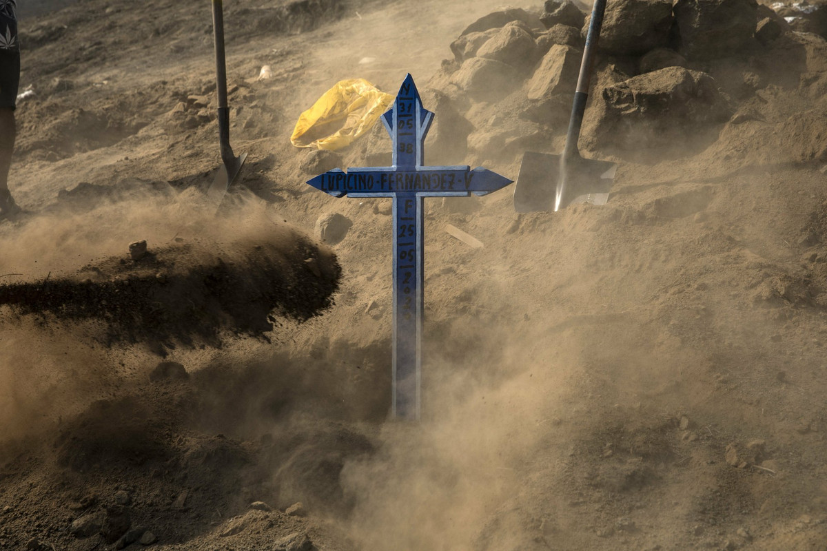 COVID-19: Canh xot xa tai nghia trang danh cho nguoi ngheo o Peru-Hinh-9