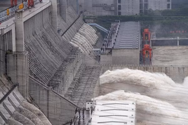 Trung Quoc lan dau xac nhan dap Tam Hiep phai xa lu