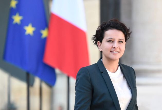 Bà Najat tham gia Đảng Xã hội Pháp năm 2002 và gia nhập nhóm của Gérard Collomb – Thị trưởng thành phố Lyon lúc bấy giờ. Sau khi được bầu vào Hội đồng khu vực Rhone-Alpes năm 2004, bà giữ chức Chủ tịch Ủy ban Văn hóa, nhưng từ chức vào năm 2008. Năm 2005, bà trở thành cố vấn cho Đảng Xã hội.