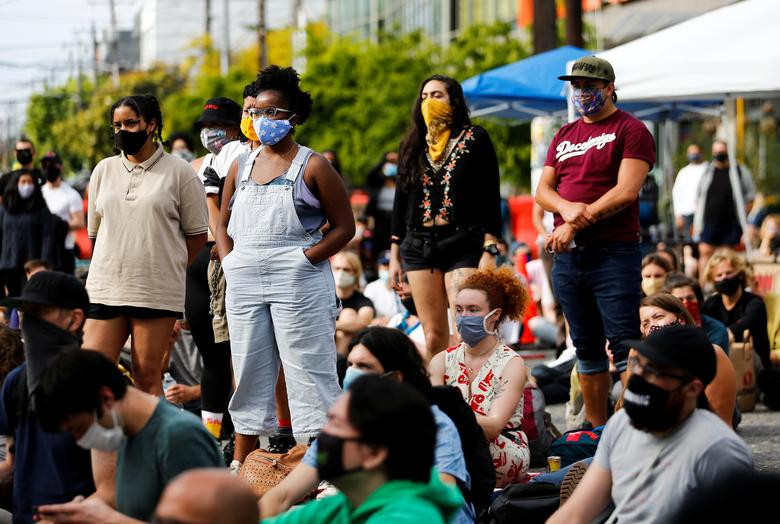 Ông Trump đã yêu cầu Thị trưởng Jenny Durkan "giành lại thành phố ngay lập tức, nếu không tôi sẽ làm". 