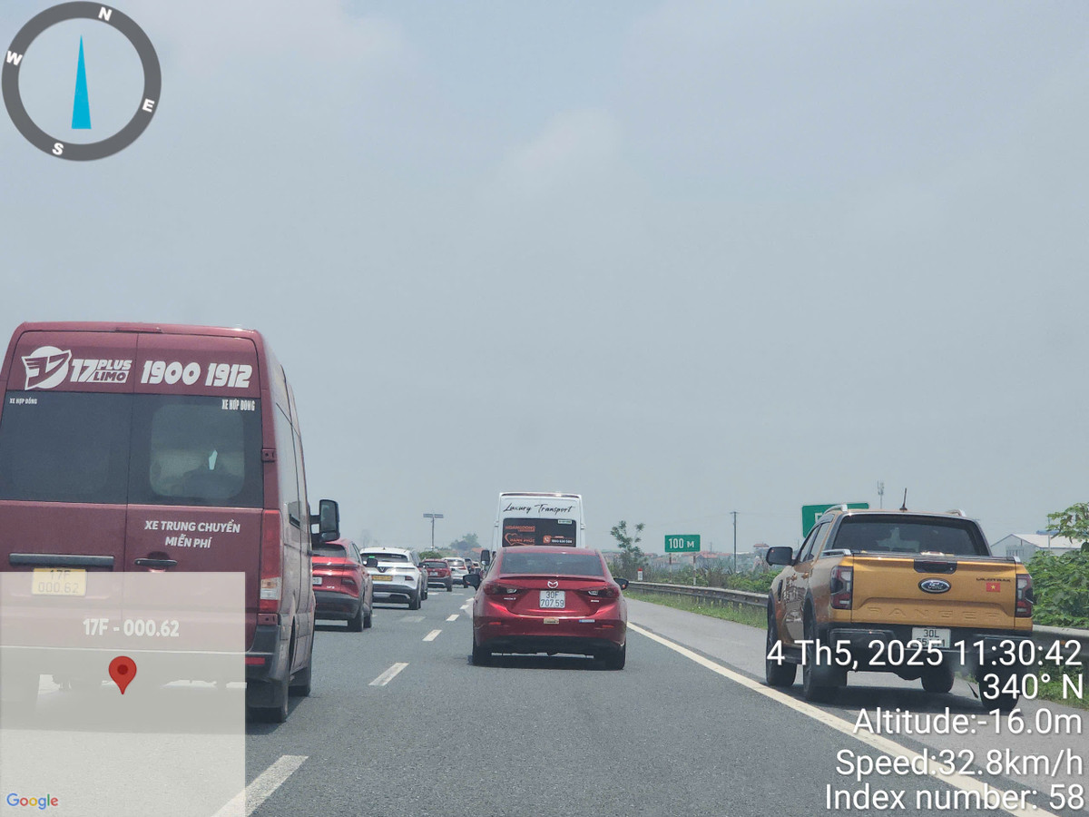 Tuy nhiên, với tình trạng nhiều đoạn cao tốc Pháp Vân - Cầu Giẽ bị ùn ứ nên việc đi vào làn khẩn cấp không thuận lợi như nhiều người mong đợi.