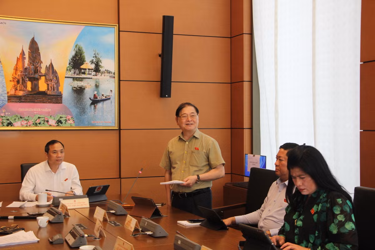 ĐBQH Phan Xuân Dũng: Tuyển được công chức tốt là rất khó nhưng rất quan trọng - Hình 2 DBQH Phan Xuan Dung: Tuyen duoc cong chuc tot la rat kho nhung rat quan trong-Hinh-2