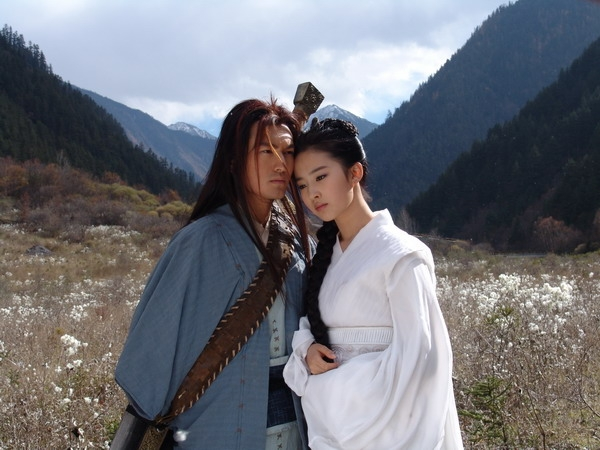 2. Dương Quá - Thần Điêu Đại Hiệp: Dương Quá là anh hùng được người trong giang hồ kính nể với võ công tuyệt thế.