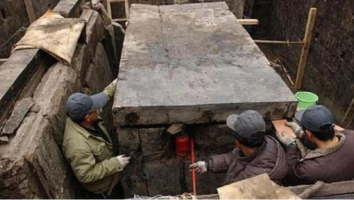 " Đệ nhất hung mộ" ở Trung Quốc này là một ngôi mộ cổ từ thời Ngũ đại Thập quốc (907 - 979) ở Tương Dương, tỉnh Hồ Bắc, Trung Quốc.