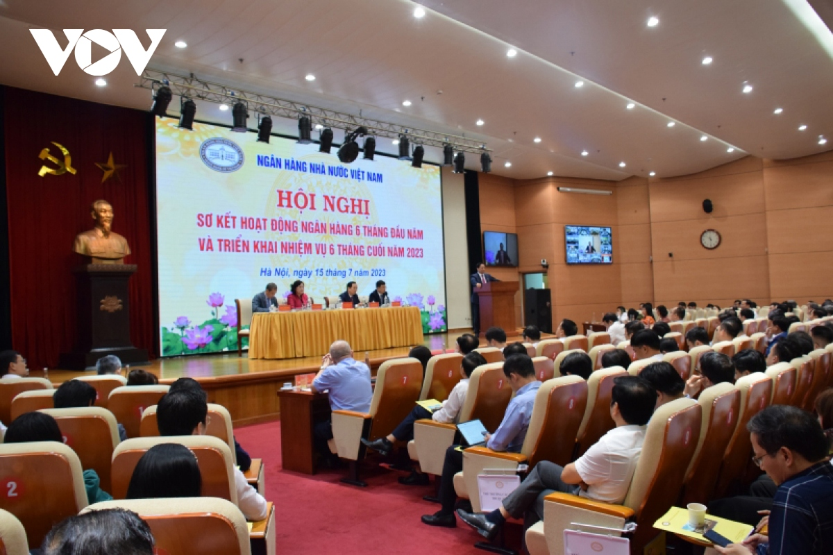 Thu tuong yeu cau ngan hang uu tien vao dau tu, xuat khau va tieu dung-Hinh-2