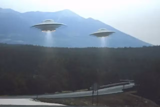 Tuy nhiên, vẫn còn rất nhiều bất đồng và tranh luận xung quanh việc giải thích các UFO mà quân đội Mỹ đã gặp phải.