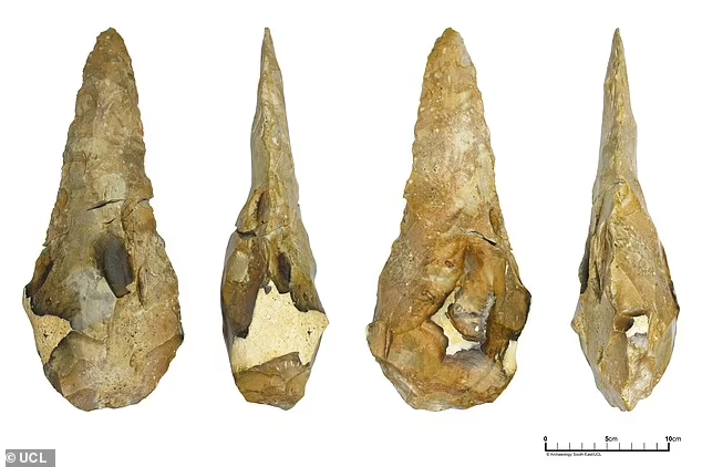 Các công cụ đá này được chế tác từ những nguyên liệu quý giá nhất trong thời kỳ đồ đá, bao gồm cả đá lửa.