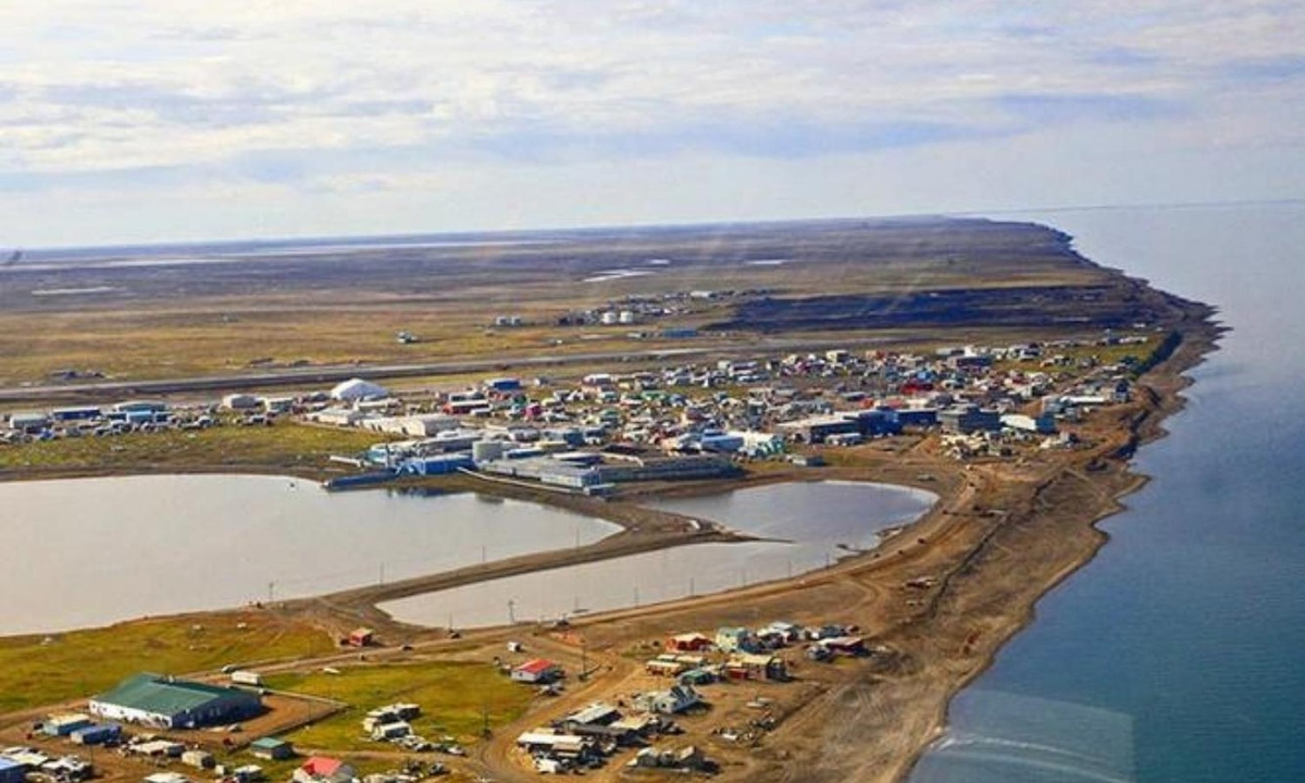 2. Thị trấn Utqiagvik ở Alaska - Mỹ: Giống như nhiều thị trấn ở Bắc Cực, nơi đây trải qua nhiều hiện tượng tự nhiên khắc nghiệt về nhiệt độ.