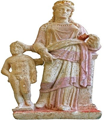 Các nhà nghiên cứu đang tiến hành phân tích ADN để xác định quan hệ giữa những người chôn cất trong hầm mộ và quần thể mộ ở Soloi.