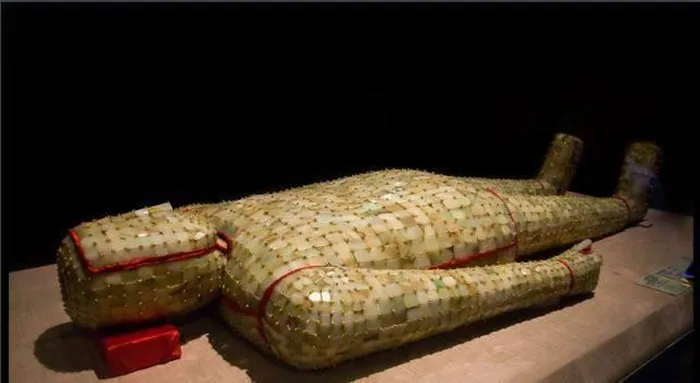 Chỉ có bộ giáp của Trung Sơn Tĩnh vương Lưu Thắng được coi là tinh xảo nhất và được coi là quốc bảo trong số các quốc bảo hiện nay.