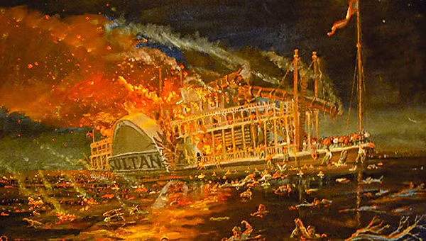 Con tàu chìm dần và khoảng 1.700 người, bao gồm cả thuyền trưởng Mason, thiệt mạng trong thảm kịch này.