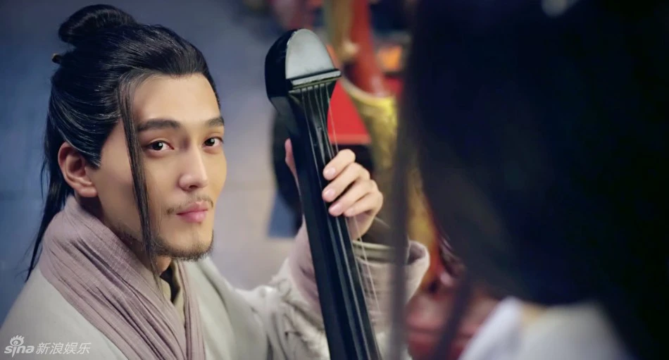 Thế nhưng, khi Kinh Kha hành thích Tần Thủy Hoàng bất thành và bị xử tử, Cao Tiệm Ly cũng bị vạ lây. Nguyên do là vì Tần Thủy Hoàng ra lệnh cho người dưới lùng bắt những người có quan hệ gần gũi với Kinh Kha.