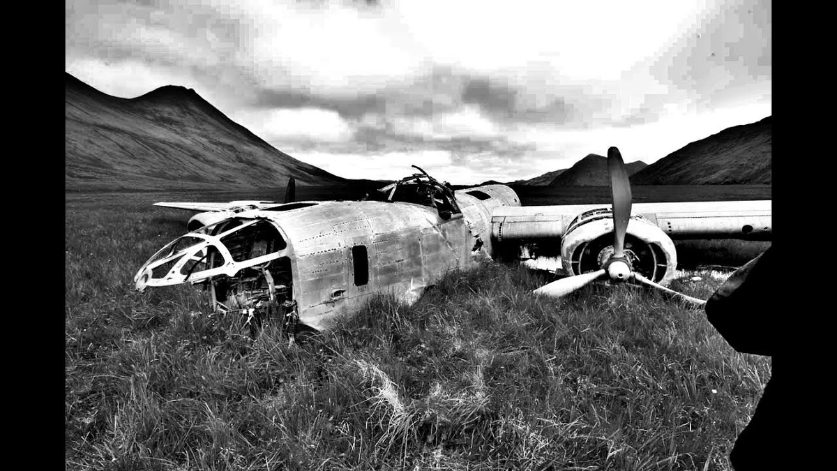 Tuy nhiên, bài viết cũng chỉ ra rằng các giả thuyết này chưa được chứng minh khoa học, và có thể mất tích liên quan đến địa hình khắc nghiệt và tuyết rơi quanh năm của khu vực, khiến việc tìm thấy các máy bay rơi hoặc nạn nhân trở nên rất khó khăn.