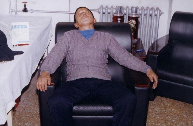 Ông đã bịa ra những câu chuyện này để tránh kết hôn và trốn tránh công việc đồng áng nặng nề.