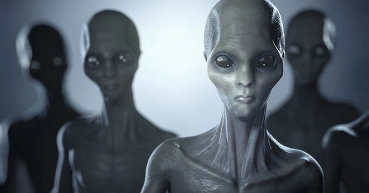 Lần đầu tiên, ông kể rằng ông bị đánh thức và đưa tới Thượng Hải trong vòng chưa đầy 12 tiếng. Lần thứ hai, ông lại biến mất khi đang họp và xuất hiện tại cửa doanh trại quân đội ở Thượng Hải. Lần cuối cùng, ông bất ngờ ngã gục và tỉnh dậy trong một khách sạn với hai người cảnh sát từ Thượng Hải.