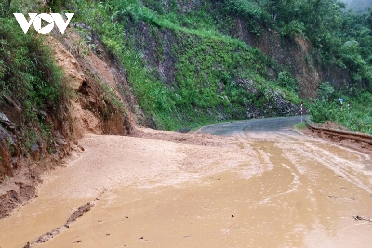 Lai Châu: Mưa lớn diện rộng gây sạt lở đất và nguy cơ lũ quét - Hình 2 Lai Chau: Mua lon dien rong gay sat lo dat va nguy co lu quet-Hinh-2