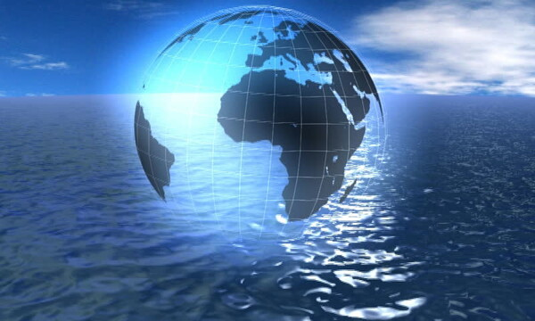 Nước thực tế là một nguồn nhiên liệu cho Mặt trời, nên việc đổ nước vào Mặt trời tương tự như cố gắng dập lửa bằng xăng. Điều này chỉ khiến Mặt trời trở nên nặng hơn và không thể dập tắt được.