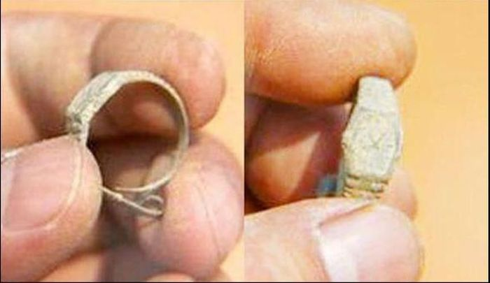 Trên mặt sau của chiếc đồng hồ có khắc từ "Swiss" (Thụy Sĩ) và dòng chữ "Philip Melanchthon, vinh danh chúa 1530".