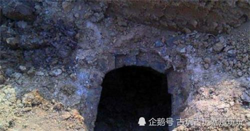 Mặc dù đã có nhiều giả thuyết được đưa ra, nhưng hiện vẫn chưa có giải thích rõ ràng về lai lịch của chiếc đồng hồ Thụy Sĩ trong lăng mộ thời nhà Minh này. Sự xuất hiện của nó vẫn là một bí ẩn khó giải đáp đối với các nhà khảo cổ Trung Quốc. (Ảnh minh họa)