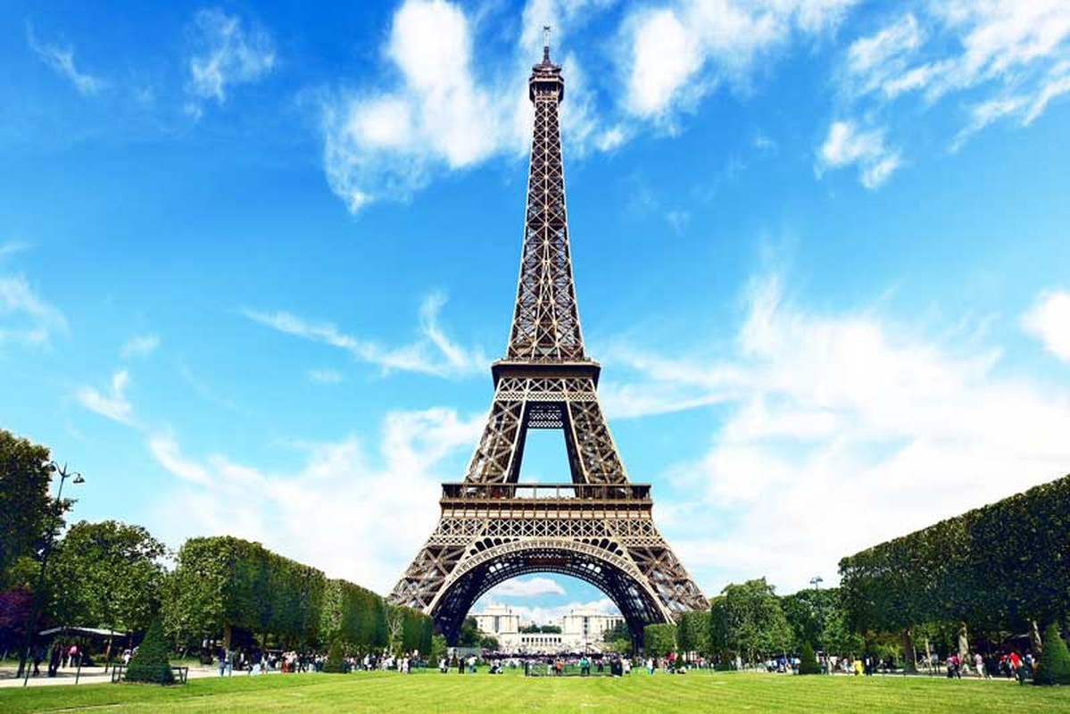 Dù hàng triệu người ghé thăm tháp Eiffel mỗi năm nhưng không phải ai cũng biết trên đỉnh tháp có một căn phòng bí mật. Căn phòng này không mở cửa đón khách.