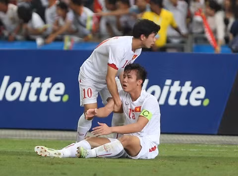 Cong Phuong bi that bai am anh, lien tuc nhan tin buon