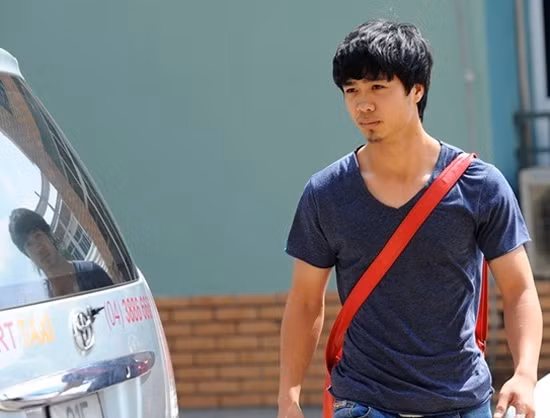 “Mỗi đêm một mình thật kinh khủng đối với tôi. Nó luôn hiện về những trận quan trọng mà tôi và đồng đội đã đánh mất, mãi không thể lấy lại được, nó mãi rời xa. Bảo tôi quên thì làm sao tôi có thể quên, bảo tôi mạnh mẽ làm sao tôi có thể mạnh mẽ trong đêm tối. Cái gì chịu đựng quá thì nó cũng sẽ tự giải thoát thôi. Giải thì cũng kết thúc rồi, nói nữa mọi người lại thêm nhớ lại và buồn. Phượng chúc các anh em trong đội cố gắng tập luyện và thi đấu thật tốt. Chúng ta cũng trải qua nhiều thăng trầm trong những tháng qua rồi, kỉ niệm vui buồn đều có. Hãy cố gắng làm cho thật tốt mọi người nhé. Chúc các anh em trong đội luôn luôn khoẻ mạnh và thành đạt".