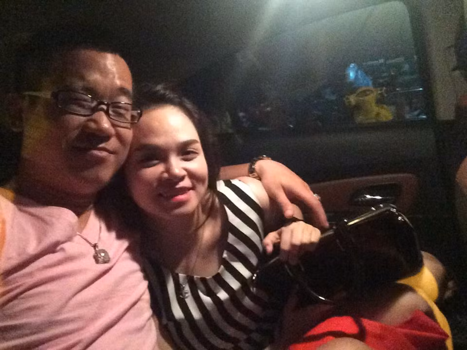 Vận dụng tài hoạt ngôn, sự tếu táo của mình, anh Long trong vai trò MC thường khiến các vị khách trong các đám cưới của bạn bè mà anh tham gia phải cười như nắc nẻ. Bản nhạc chế anh hát trong đám cưới mới đây được "học lỏm" từ trên mạng nhưng lại được sử dụng rất đúng thời điểm, tạo ra không khí rất vui vẻ.