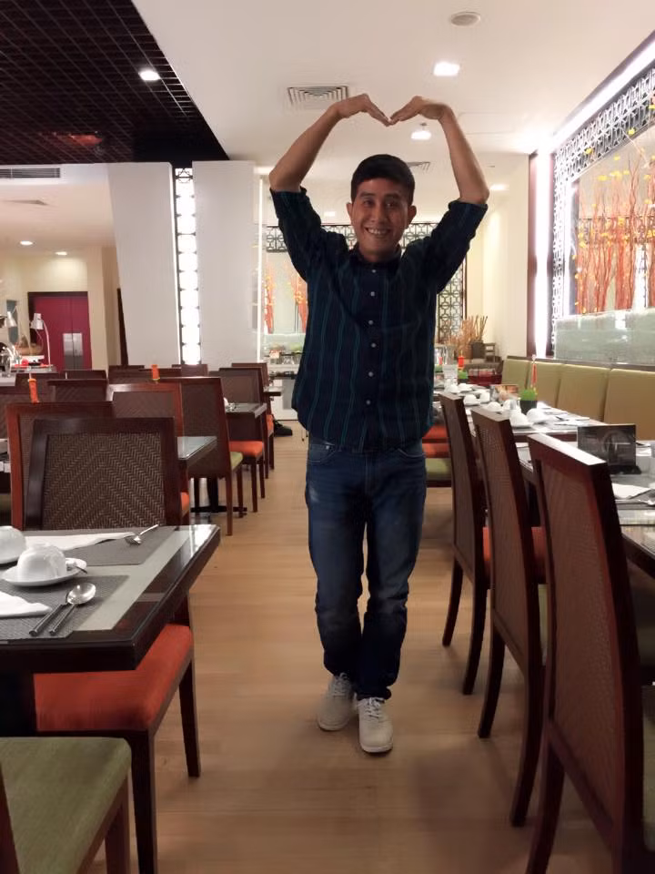 Hiện tại ngoài nhiệm vụ của một chiến sĩ công an, cảnh sát khu vực, chú Ngọc Hải còn làm chủ một cửa hàng hoa của gia đình. Ngoài đời, chú Hải có một số sở thích rất đáng yêu như đi xe đạp đi làm, chăm chút, "khoe" cửa hàng hoa của mình và cố gắng gây ấn tượng với các vị khách, đặc biệt là thích tạo ấn tượng với khách nước ngoài.