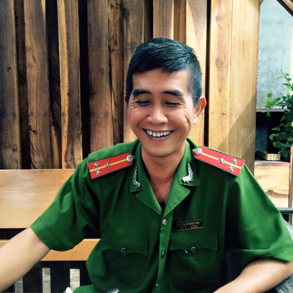 Chú Ngọc Hải từng được biết đến là người rất nhiệt tình trong công việc hiến máu tình nguyện. Trong suốt 8 năm liền, chú Ngọc Hải đã hiến máu tổng cộng hơn 40 lần. Chiến sĩ công an này là một trong 10 ngân hàng máu của bệnh viện Đa khoa tỉnh Khánh Hòa và là một trong hai người có số lần hiến máu nhiều nhất tỉnh.