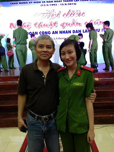 Được khen ngợi là học viên xuất sắc, học giỏi, luôn hoàn thành tốt nhiệm vụ và tích cực hoạt động trong đội văn nghệ xung kích... Phương Linh luôn nhận được sự yêu mến của thầy cô, sự nể phục của nhiều bạn bè trong suốt 5 năm học.