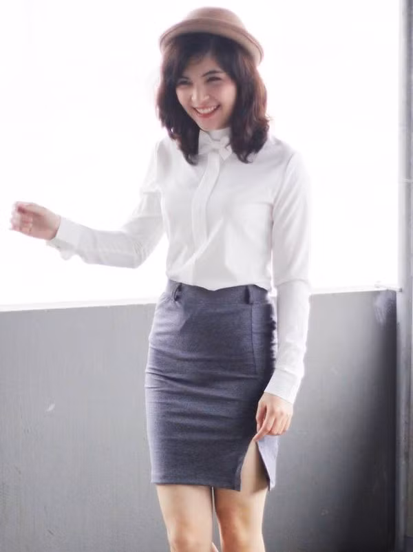 Hiện tại, cô chị gái của ca sĩ Hòa Minzy thường được trông thấy làm việc tại đài VTV trong nhiều vai trò khác nhau.