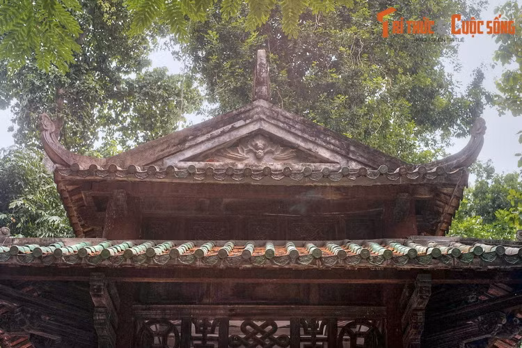 Tháng 3/1945, Nhật đảo chính Pháp, dựng lên chính phủ Trần Trọng Kim. Trong chính phủ này, Thị trưởng Hà Nội là bác sĩ Trần Văn Lai, một nhà trí thức có tư tưởng yêu nước và tiến bộ.