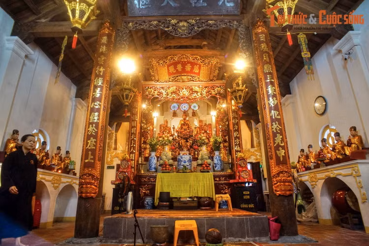 Cuối thời Hậu Lê, đạo Lão suy tàn, quán Huyền Thuyên chuyển thành chùa thờ Phật. Công trình được tu bổ, sửa chữa nhiều lần và định hình kiến trúc từ cuối thời Nguyễn. Sau khi bị phá hủy do chiến tranh, chùa được xây lại năm 1948, trùng tu lớn năm 2014.